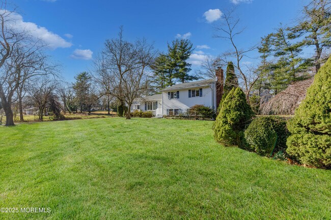 Building Photo - 150 Cloverdale Cir