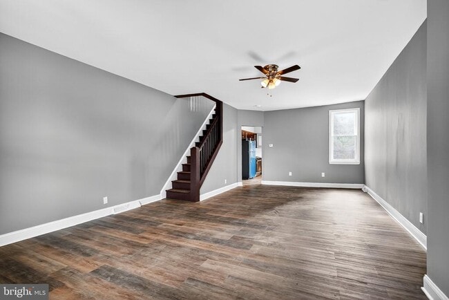 Building Photo - 15 Adella Ave