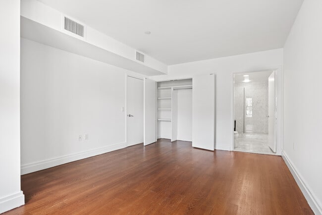 Building Photo - 257 W 117th St