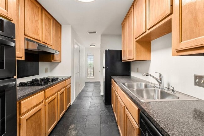 Building Photo - 6507 Cat Creek Trail