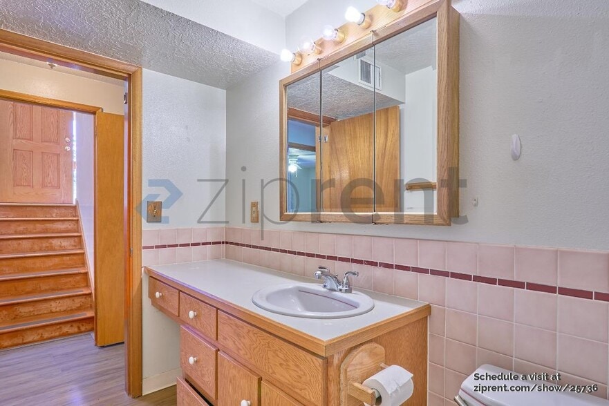 Building Photo - 13426 SW 61st Ave