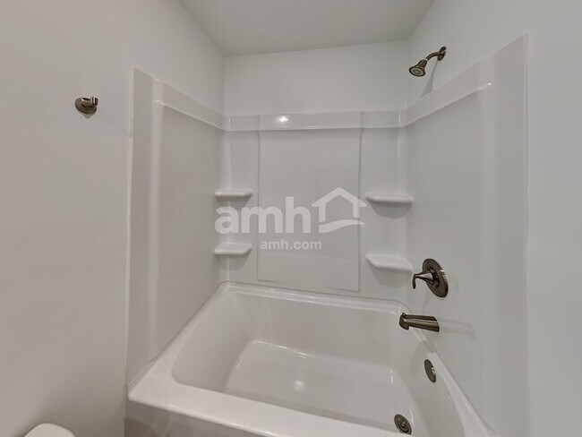 Building Photo - 212 Argea Dr