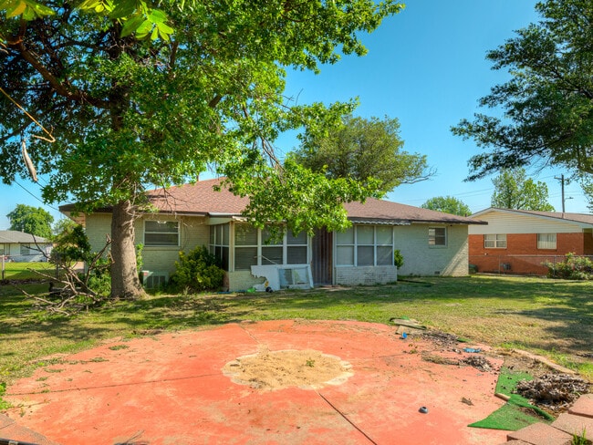 Building Photo - 1505 W Blake St