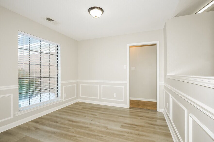 Building Photo - 4005 Eagle Ridge Ln
