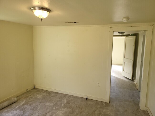 Building Photo - 299 CR 111