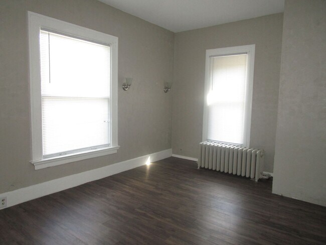 Building Photo - 708 W Jackson St