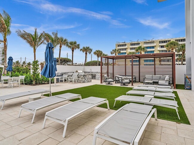 Building Photo - 3000 S Ocean Blvd