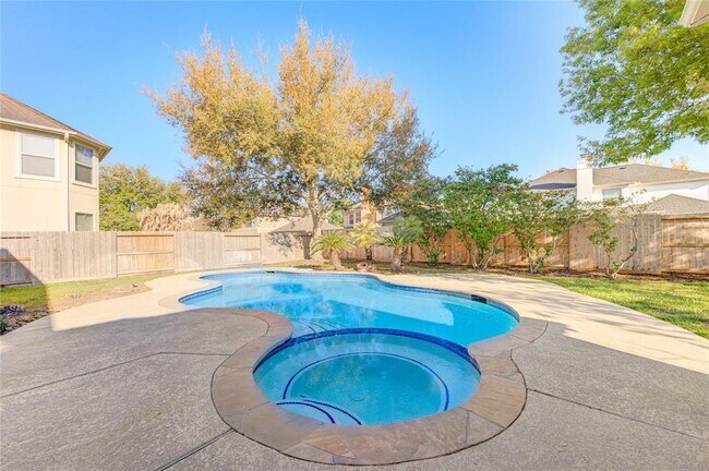 Building Photo - 14214 Cloud Cliff Ln
