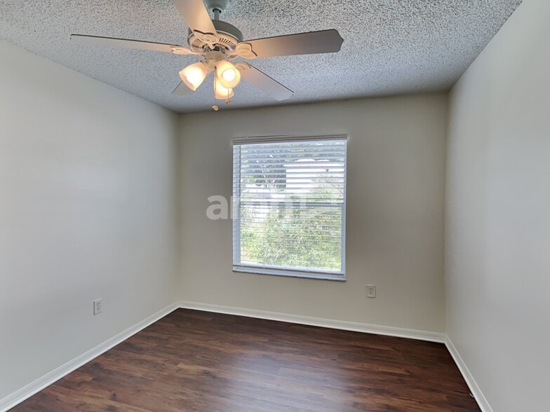Building Photo - 716 Grand Canyon Dr
