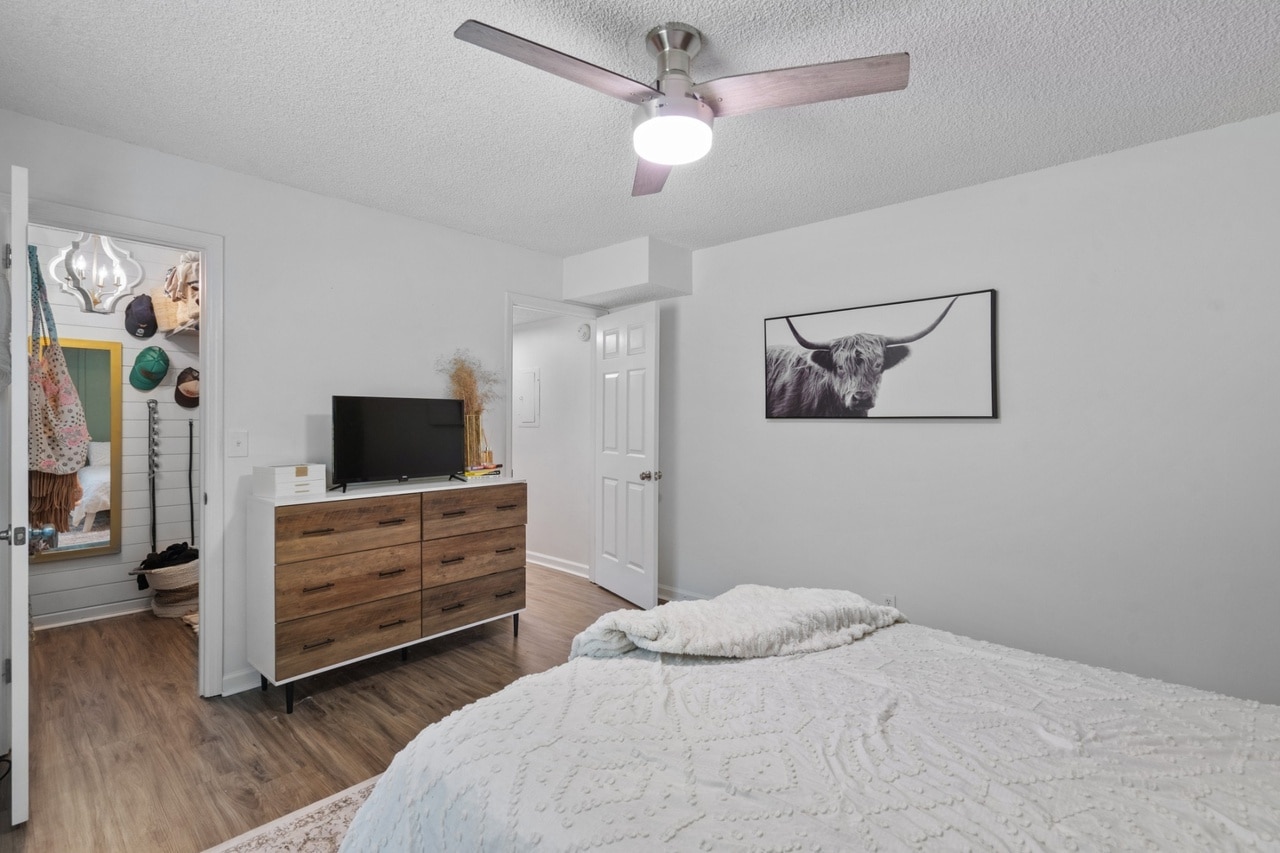 Building Photo - 5841 Brentwood Trce