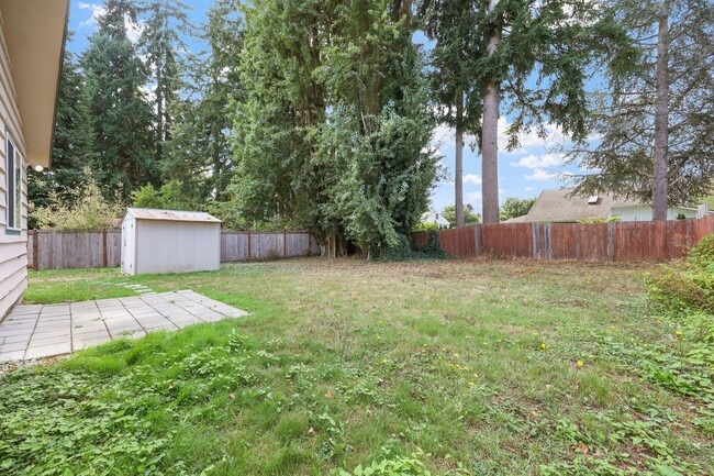 Building Photo - Move in ready now! 2 bedrooms 1 bath Tumwa...