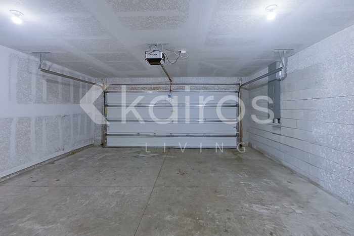 Building Photo - 9117 Aegean Cir