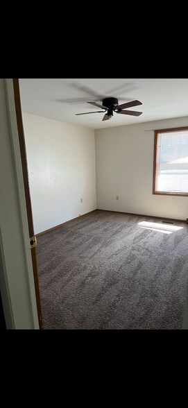 Building Photo - 1583 highland park dr