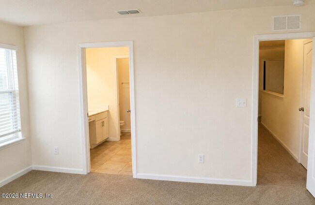 Building Photo - 179 Servia Dr