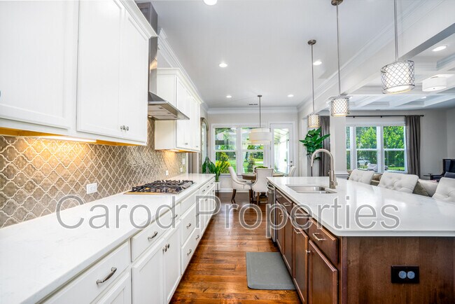 Building Photo - 5000 Hudson Mill Dr