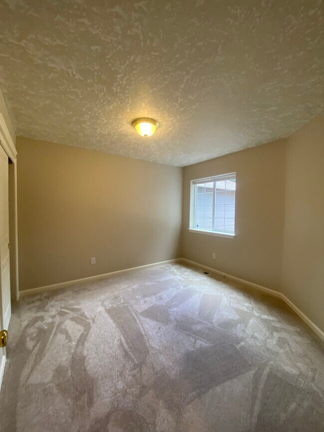 Building Photo - 748 Mule Deer St NW