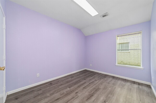 Building Photo - 16327 Dryberry Ct