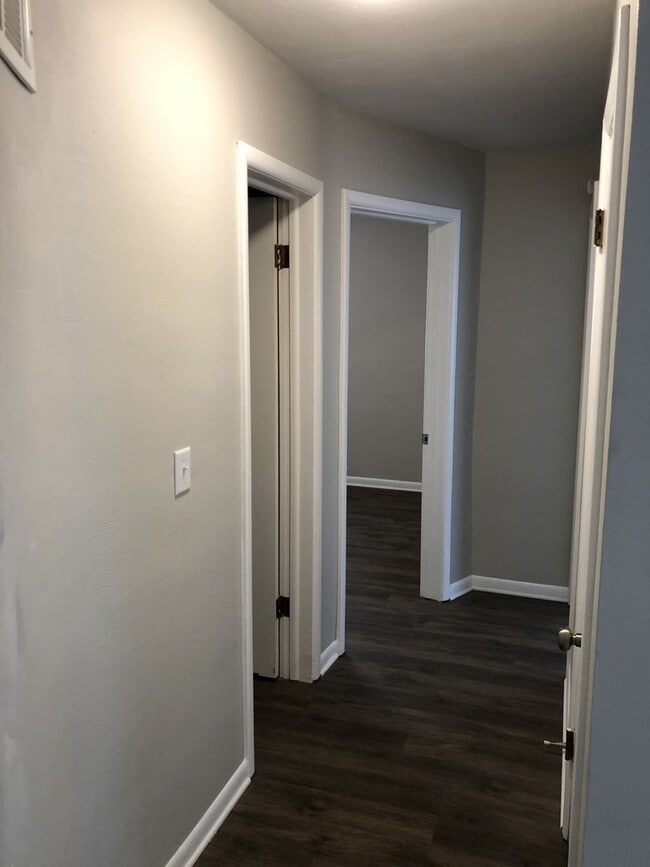 Building Photo - Spacious 4-Bedroom Home in Kentwood – Minutes from Grand Rapids