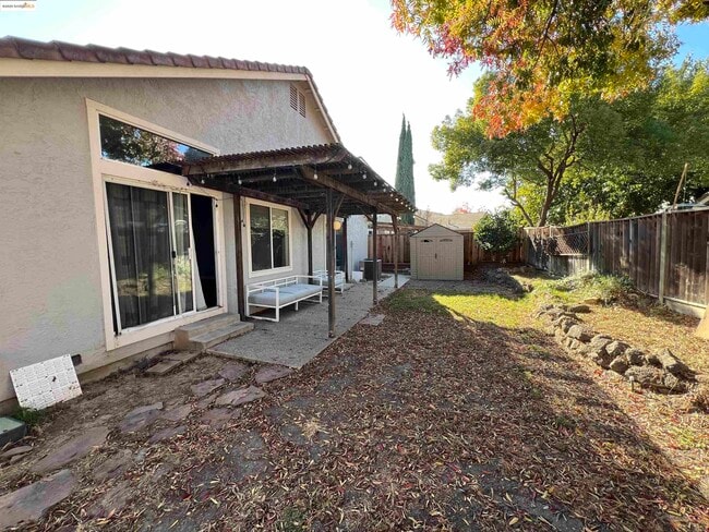 Building Photo - 293 Amberleaf Way