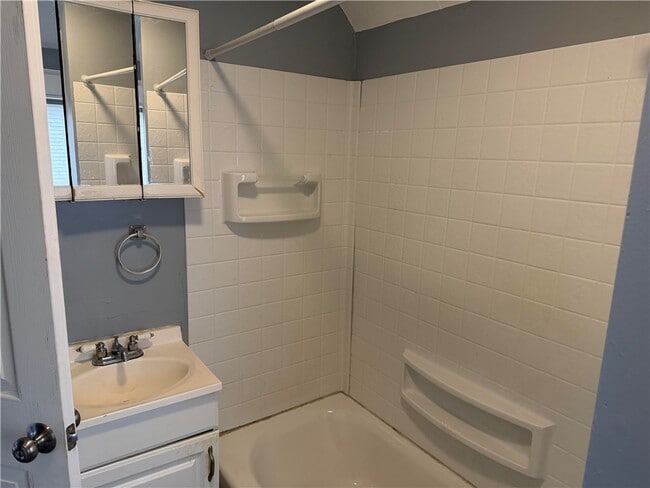 Building Photo - 161 S Union St