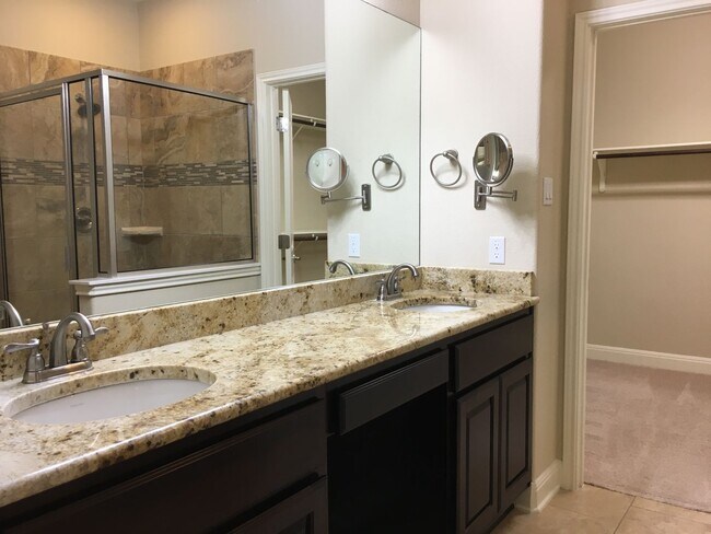 Building Photo - GORGEOUS LARGE 1 STORY IN WHITESTONE OAKS