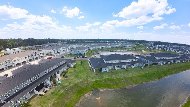 Building Photo - 395 Cherry Elm Dr