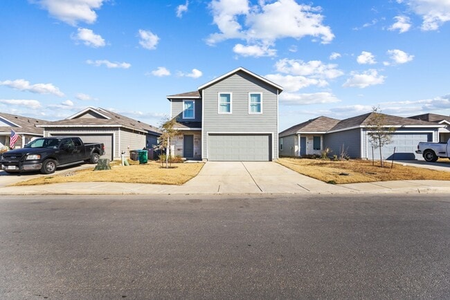 Building Photo - 1347 Neria Lp