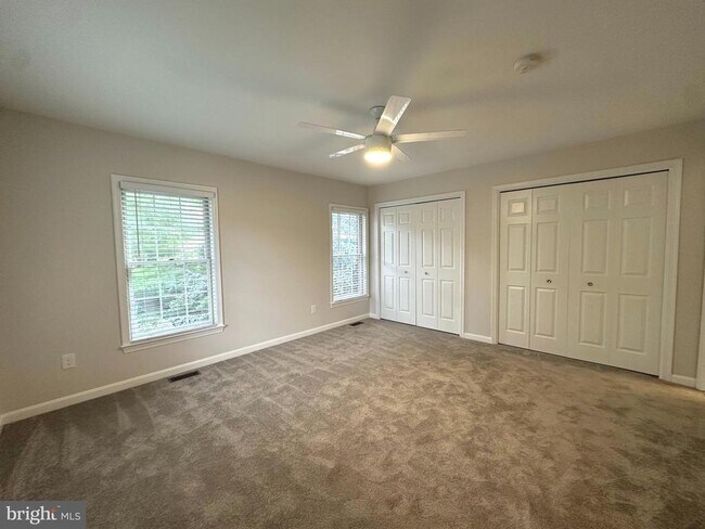 Building Photo - 2120 N Tazewell Ct