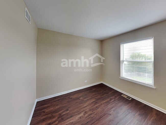 Building Photo - 2476 Deer Point Dr