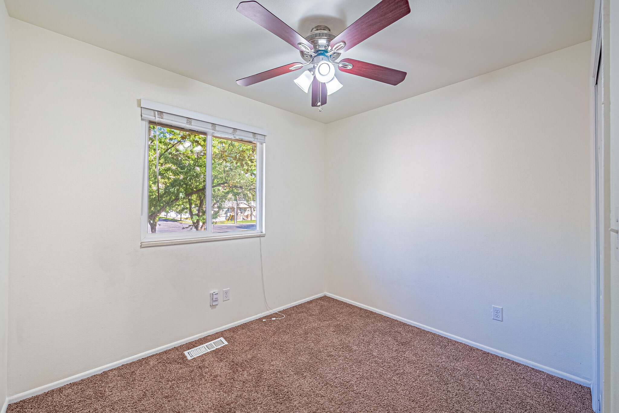 Building Photo - 489 S 450 E