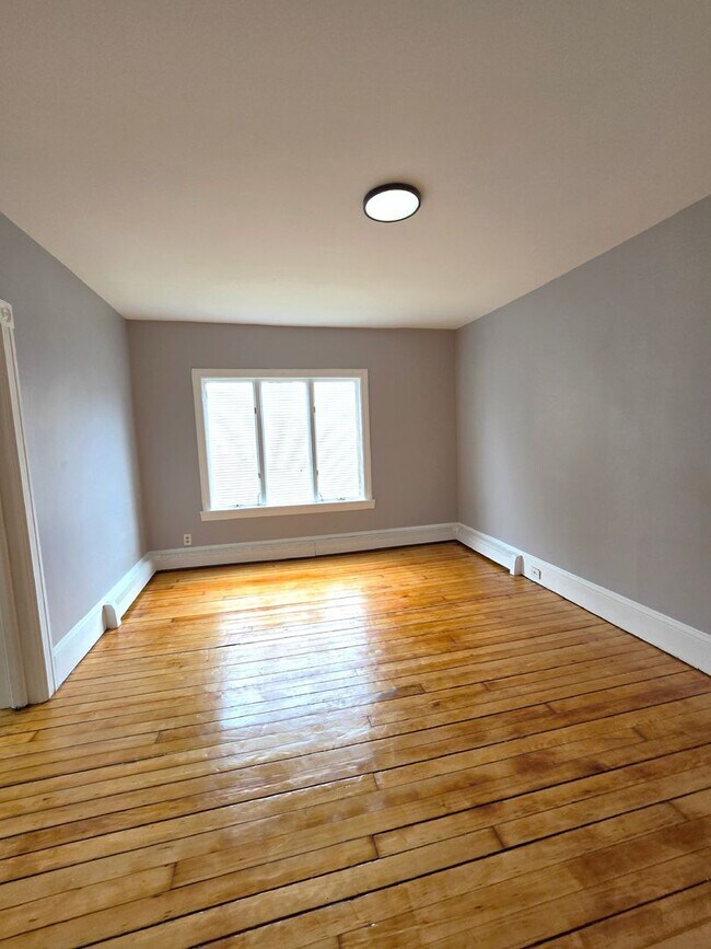 Building Photo - 90-92 Boutwell Street