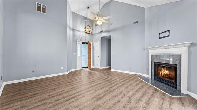 Building Photo - 405 Christopher Ln