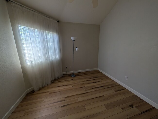 Building Photo - 2 bedroom, 2 Bathroom The Cliffs at North ...
