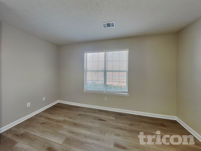 Building Photo - 210 Baxter Ln