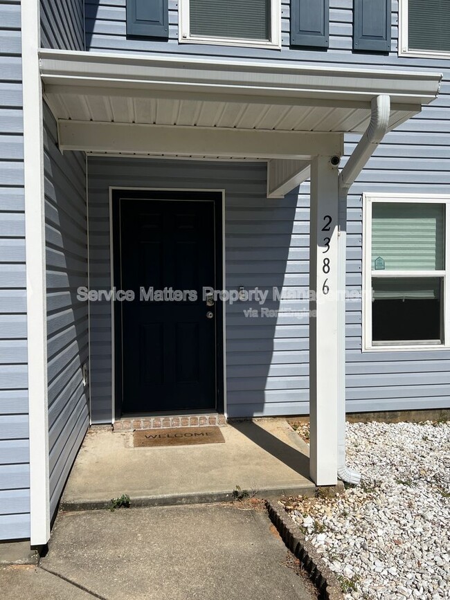 Building Photo - 2386 Waltham St