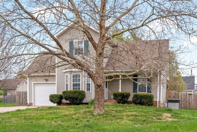 Building Photo - 3 Bedroom 2 Bath Pet Friendly Home For Ren...