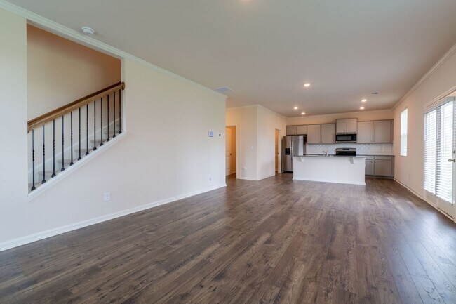 Building Photo - Spacious Family Home for Rent in Fairburn,...