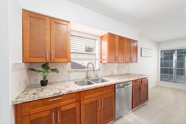 Building Photo - 11222 Sandstone St