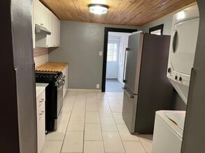 Building Photo - 14 Old Dorwart St