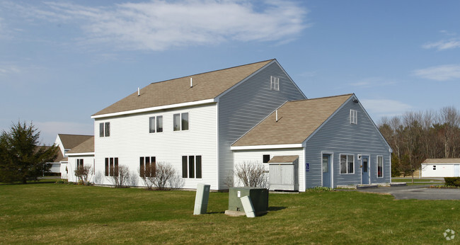 Building Photo - Greenleaf Apartments