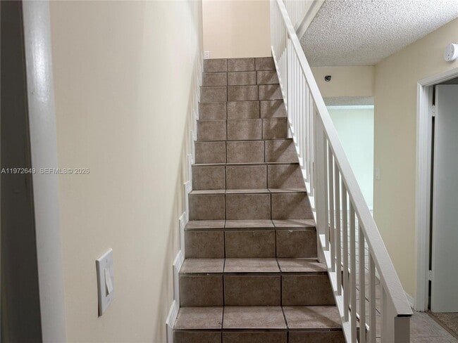 Building Photo - 915 NW 1st Ave