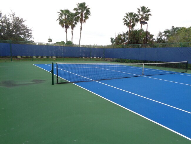 Building Photo - 3627 NW Adriatic Ln