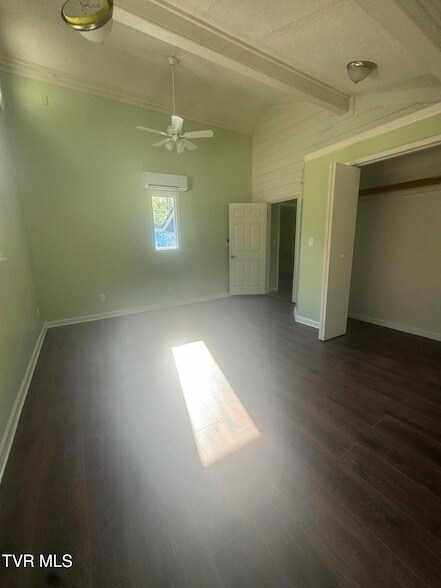 Building Photo - 179 Gilmer St