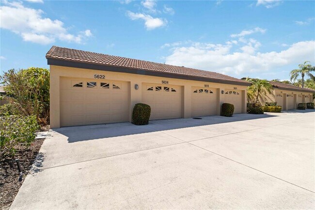 Building Photo - 5624 Ashton Lake Dr