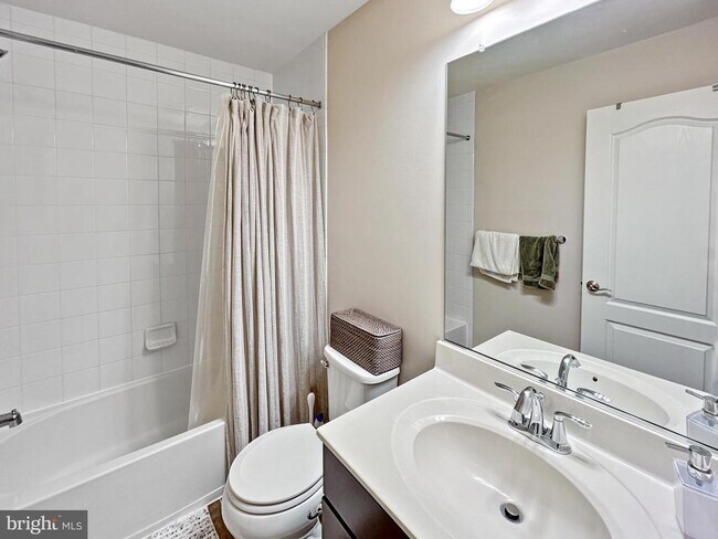 Building Photo - 12745 Longford Glen Dr