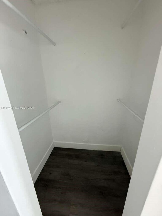 Building Photo - 11905 NE 2nd Ave