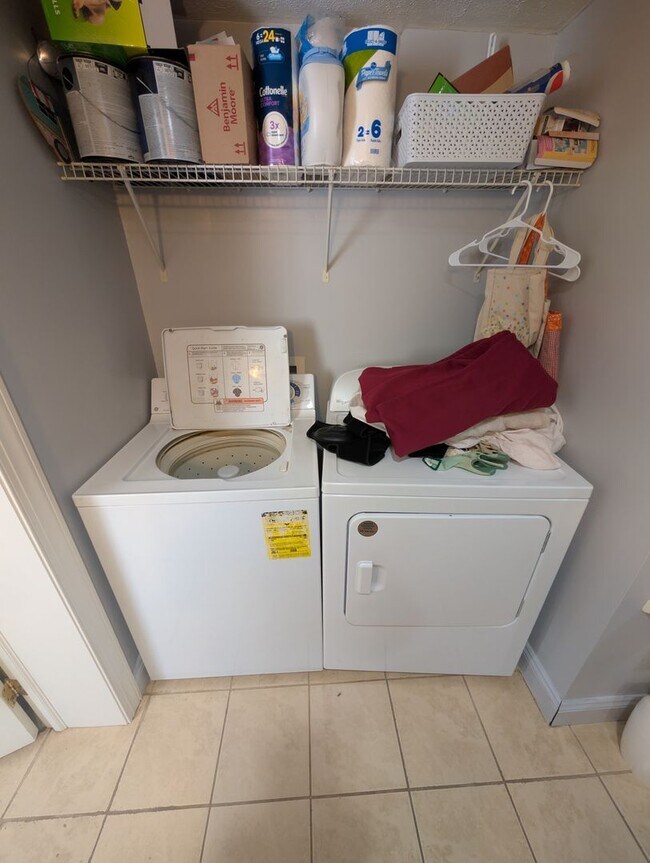 Building Photo - 705 Progress St NE