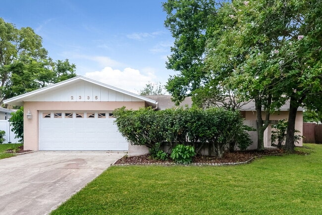 Building Photo - 2335 Timbercrest Cir W