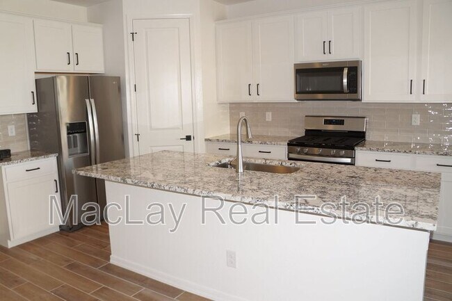 Building Photo - 6123 S Oxley
