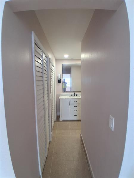 Building Photo - 110 Cypress Club Dr
